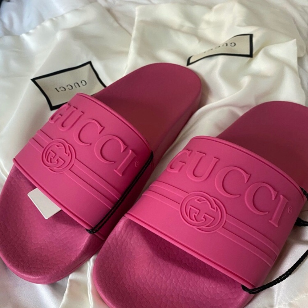 Gucci Pursuit “St Gucci Print” Slides size 37/7